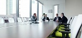 Sale konferencyjne - stoły i krzesła konferencyjne